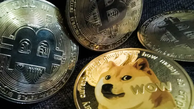 Dogecoin a crescut cu peste 30% după ce Musk a schimbat logo-ul Twitter Dogecoin